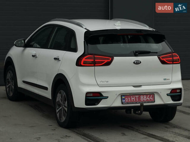 Белый Киа Niro, объемом двигателя 0 л и пробегом 172 тыс. км за 17500 $, фото 7 на Automoto.ua