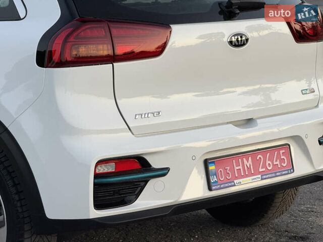 Білий Кіа Niro, об'ємом двигуна 0 л та пробігом 152 тис. км за 18500 $, фото 8 на Automoto.ua