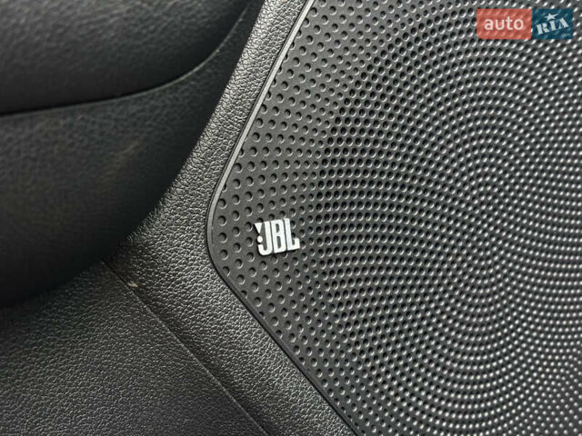 Білий Кіа Niro, об'ємом двигуна 0 л та пробігом 124 тис. км за 20400 $, фото 13 на Automoto.ua