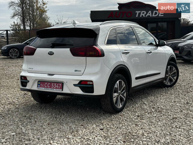 Белый Киа Niro, объемом двигателя 0 л и пробегом 141 тыс. км за 19100 $, фото 16 на Automoto.ua