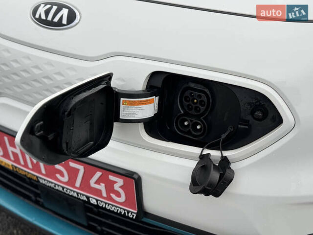 Киа Niro 2020 в Киеве на Automoto.ua Белый Киа Niro, объемом двигателя 0 л и пробегом 171 тыс. км за 18300 $, фото 13 на Automoto.ua