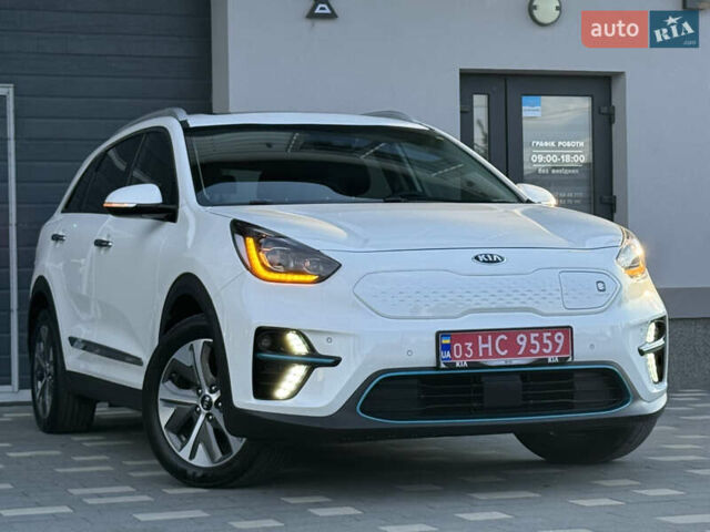 Киа Niro 2020 в Дрогобыче на Automoto.ua Белый Киа Niro, объемом двигателя 0 л и пробегом 62 тыс. км за 19500 $, фото 19 на Automoto.ua