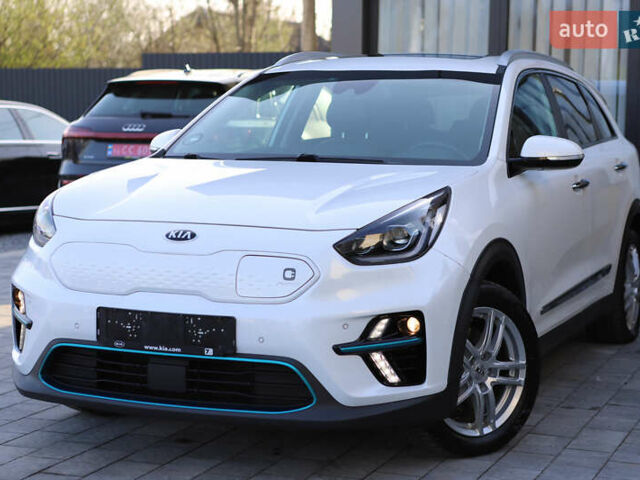 Белый Киа Niro, объемом двигателя 0 л и пробегом 80 тыс. км за 18800 $, фото 4 на Automoto.ua