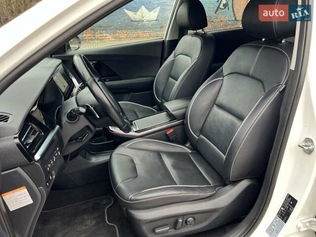Белый Киа Niro, объемом двигателя 0 л и пробегом 146 тыс. км за 19799 $, фото 34 на Automoto.ua