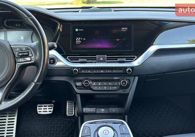 Белый Киа Niro, объемом двигателя 0 л и пробегом 114 тыс. км за 19400 $, фото 59 на Automoto.ua