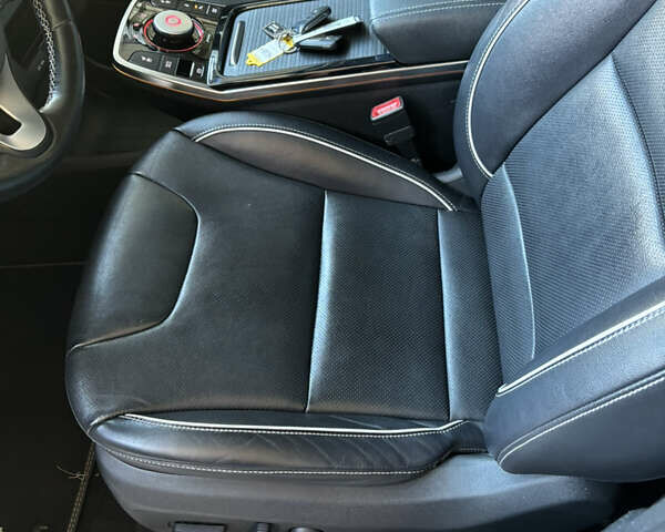 Белый Киа Niro, объемом двигателя 0 л и пробегом 117 тыс. км за 20066 $, фото 11 на Automoto.ua