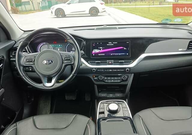 Білий Кіа Niro, об'ємом двигуна 0 л та пробігом 127 тис. км за 19999 $, фото 26 на Automoto.ua