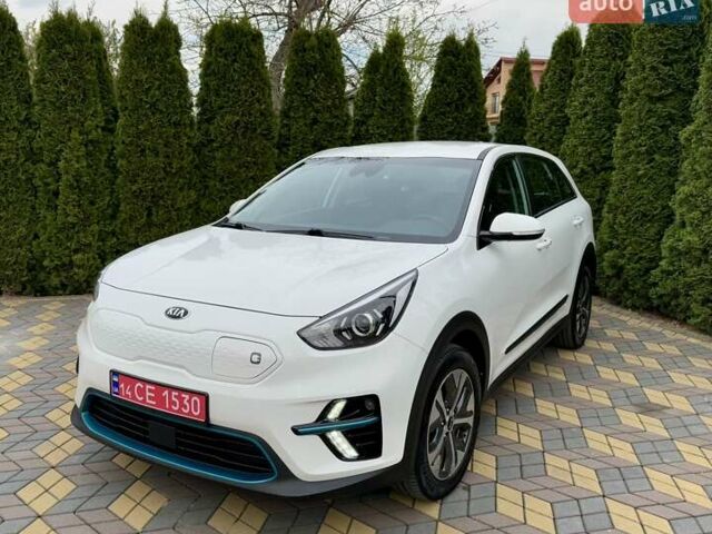 Белый Киа Niro, объемом двигателя 0 л и пробегом 65 тыс. км за 19300 $, фото 6 на Automoto.ua
