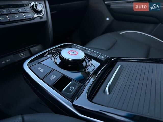 Білий Кіа Niro, об'ємом двигуна 0 л та пробігом 62 тис. км за 24400 $, фото 60 на Automoto.ua