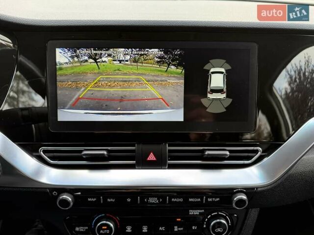 Білий Кіа Niro, об'ємом двигуна 0 л та пробігом 168 тис. км за 18455 $, фото 14 на Automoto.ua