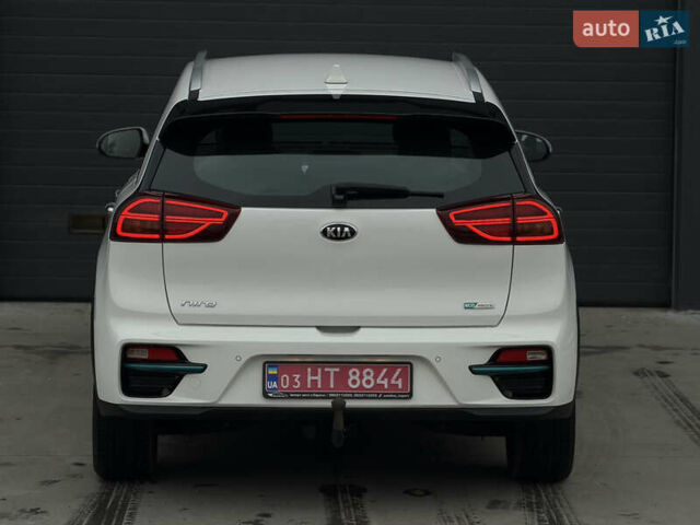 Белый Киа Niro, объемом двигателя 0 л и пробегом 172 тыс. км за 17500 $, фото 11 на Automoto.ua