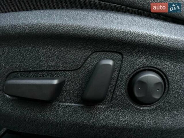 Білий Кіа Niro, об'ємом двигуна 0 л та пробігом 62 тис. км за 24400 $, фото 10 на Automoto.ua