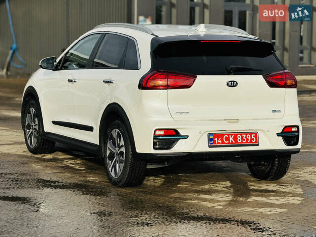 Білий Кіа Niro, об'ємом двигуна 0 л та пробігом 117 тис. км за 19750 $, фото 21 на Automoto.ua