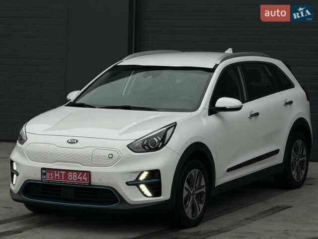 Белый Киа Niro, объемом двигателя 0 л и пробегом 172 тыс. км за 17500 $, фото 1 на Automoto.ua