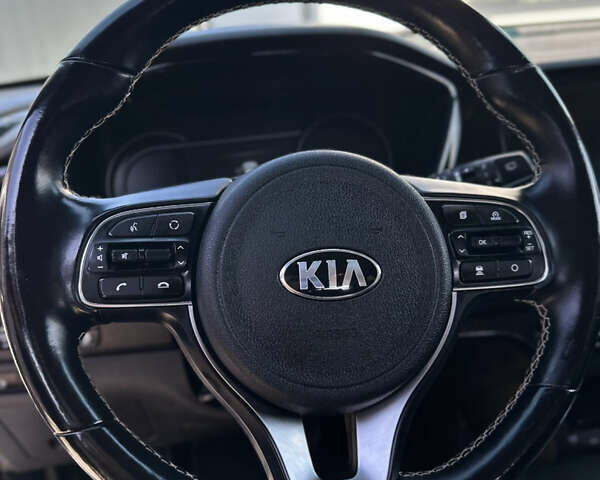 Белый Киа Niro, объемом двигателя 0 л и пробегом 103 тыс. км за 21000 $, фото 24 на Automoto.ua