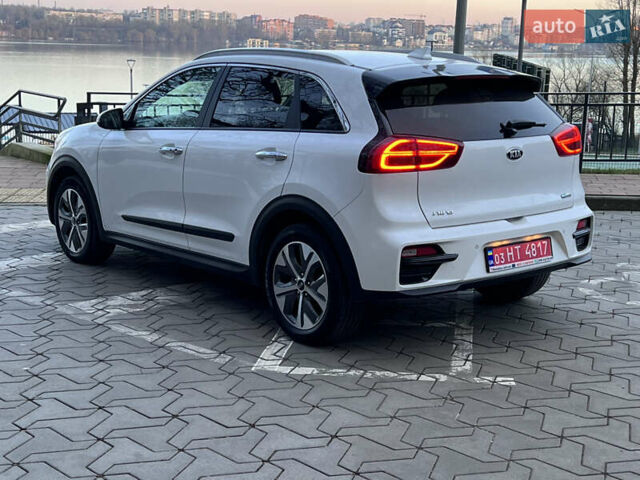 Белый Киа Niro, объемом двигателя 0 л и пробегом 103 тыс. км за 19500 $, фото 13 на Automoto.ua