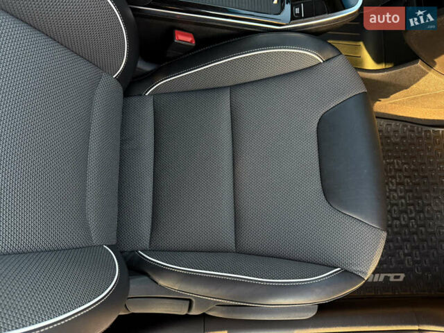 Білий Кіа Niro, об'ємом двигуна 0 л та пробігом 169 тис. км за 18200 $, фото 22 на Automoto.ua