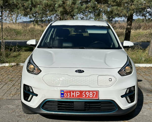 Киа Niro 2020 в Львове на Automoto.ua Белый Киа Niro, объемом двигателя 0 л и пробегом 129 тыс. км за 18350 $, фото 3 на Automoto.ua