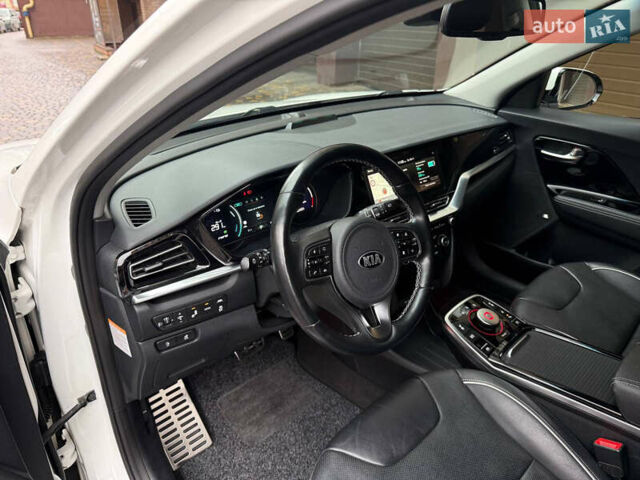Белый Киа Niro, объемом двигателя 0 л и пробегом 152 тыс. км за 20400 $, фото 21 на Automoto.ua