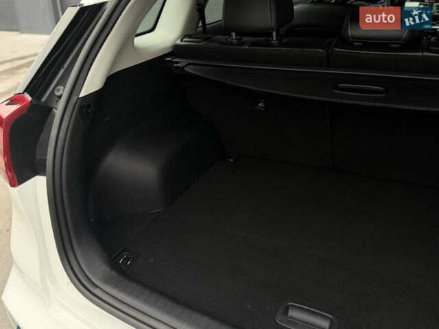 Белый Киа Niro, объемом двигателя 0 л и пробегом 172 тыс. км за 17500 $, фото 25 на Automoto.ua