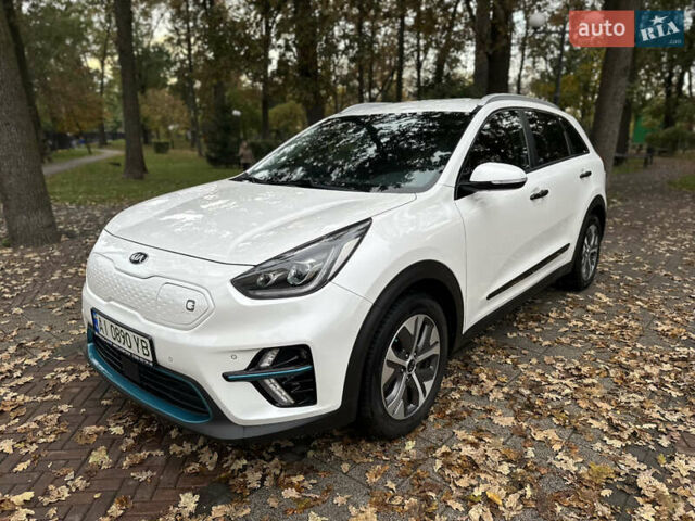 Киа Niro 2020 в Ирпене на Automoto.ua Белый Киа Niro, объемом двигателя 0 л и пробегом 79 тыс. км за 21000 $, фото 54 на Automoto.ua