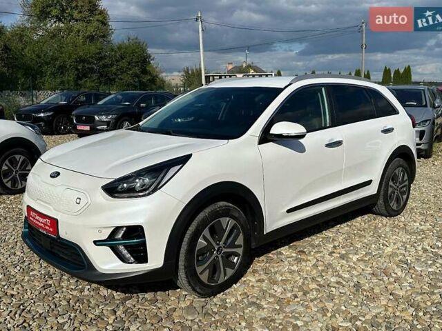 Білий Кіа Niro, об'ємом двигуна 0 л та пробігом 62 тис. км за 24400 $, фото 15 на Automoto.ua