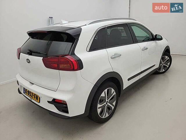 Білий Кіа Niro, об'ємом двигуна 0 л та пробігом 116 тис. км за 20246 $, фото 3 на Automoto.ua