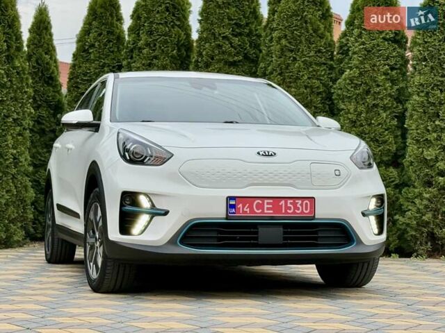 Белый Киа Niro, объемом двигателя 0 л и пробегом 65 тыс. км за 19300 $, фото 1 на Automoto.ua