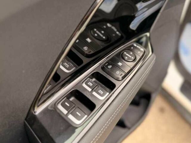 Белый Киа Niro, объемом двигателя 1.6 л и пробегом 148 тыс. км за 10000 $, фото 16 на Automoto.ua