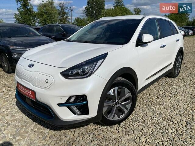 Білий Кіа Niro, об'ємом двигуна 0 л та пробігом 112 тис. км за 22900 $, фото 12 на Automoto.ua