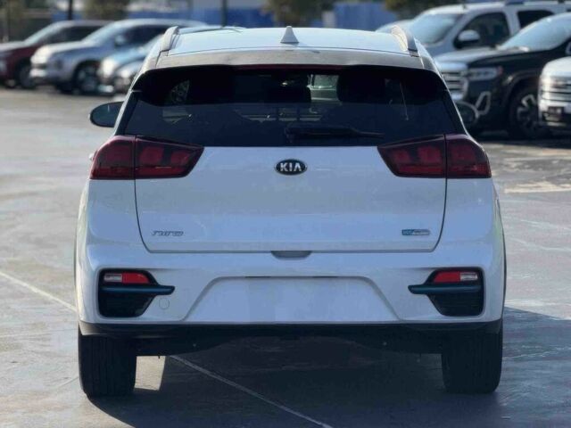 Киа Niro 2020 в Полтаве на Automoto.ua Белый Киа Niro, объемом двигателя 0 л и пробегом 44 тыс. км за 10300 $, фото 5 на Automoto.ua