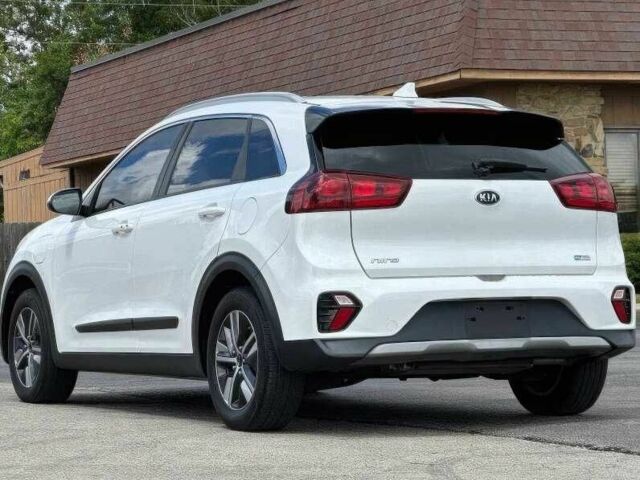 Белый Киа Niro, объемом двигателя 1.6 л и пробегом 65 тыс. км за 7100 $, фото 5 на Automoto.ua