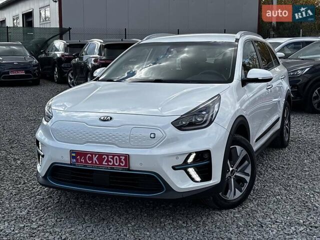 Киа Niro 2020 в Львове на Automoto.ua Белый Киа Niro, объемом двигателя 0 л и пробегом 95 тыс. км за 20450 $, фото 1 на Automoto.ua