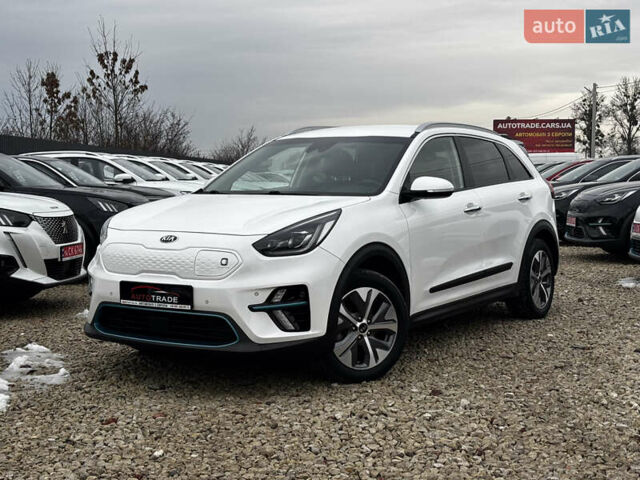Білий Кіа Niro, об'ємом двигуна 0 л та пробігом 124 тис. км за 20400 $, фото 2 на Automoto.ua