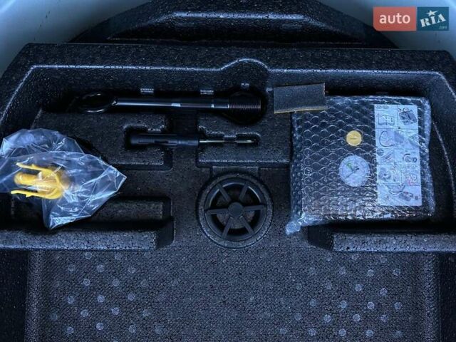 Білий Кіа Niro, об'ємом двигуна 0 л та пробігом 62 тис. км за 24400 $, фото 77 на Automoto.ua