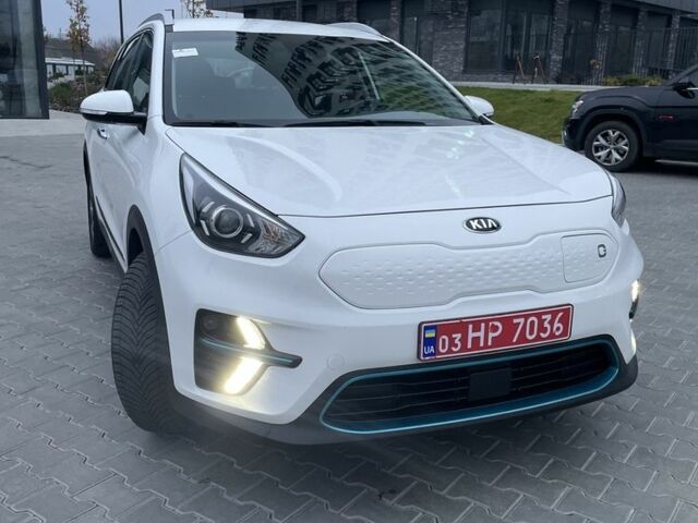 Білий Кіа Niro, об'ємом двигуна 0 л та пробігом 106 тис. км за 19500 $, фото 2 на Automoto.ua