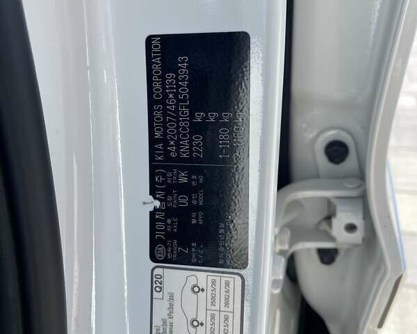 Білий Кіа Niro, об'ємом двигуна 0 л та пробігом 12 тис. км за 23750 $, фото 18 на Automoto.ua