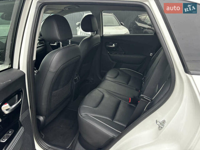Білий Кіа Niro, об'ємом двигуна 0 л та пробігом 124 тис. км за 20400 $, фото 37 на Automoto.ua