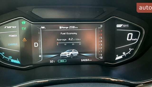 Белый Киа Niro, объемом двигателя 1.58 л и пробегом 64 тыс. км за 18900 $, фото 9 на Automoto.ua