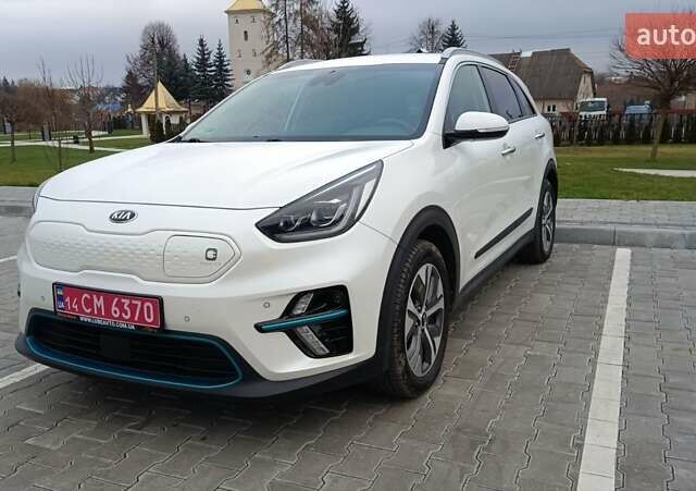 Білий Кіа Niro, об'ємом двигуна 0 л та пробігом 127 тис. км за 19999 $, фото 45 на Automoto.ua