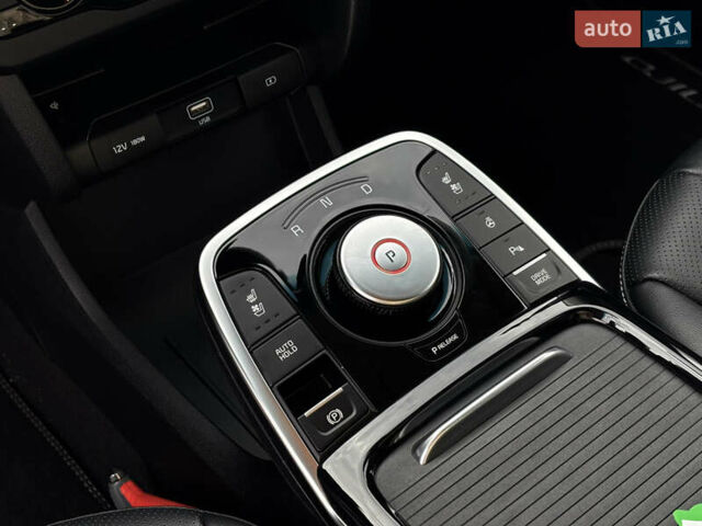 Белый Киа Niro, объемом двигателя 0 л и пробегом 141 тыс. км за 19100 $, фото 30 на Automoto.ua