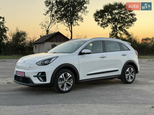 Білий Кіа Niro, об'ємом двигуна 0 л та пробігом 152 тис. км за 18500 $, фото 1 на Automoto.ua