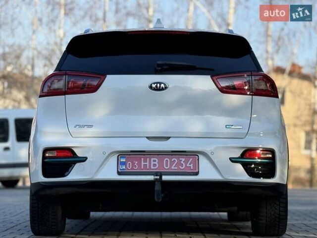 Белый Киа Niro, объемом двигателя 0 л и пробегом 72 тыс. км за 18600 $, фото 13 на Automoto.ua