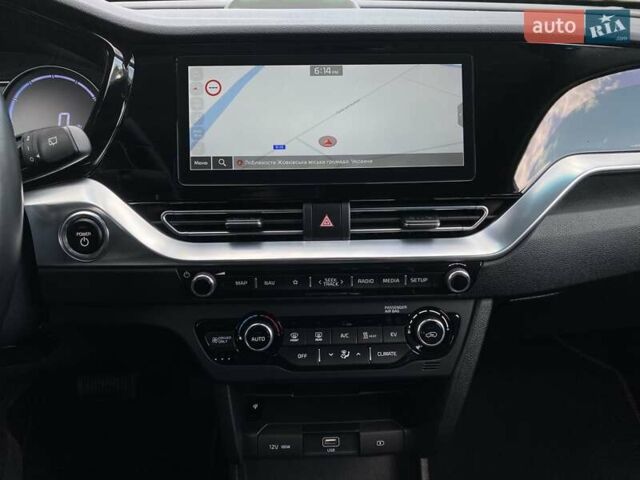Білий Кіа Niro, об'ємом двигуна 0 л та пробігом 112 тис. км за 22900 $, фото 42 на Automoto.ua