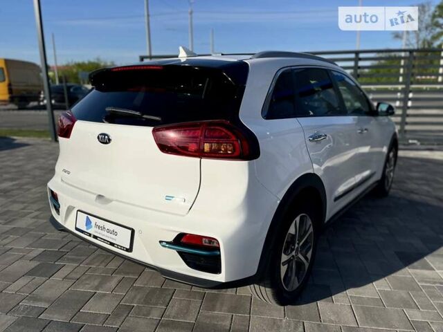 Білий Кіа Niro, об'ємом двигуна 0 л та пробігом 11 тис. км за 24750 $, фото 10 на Automoto.ua