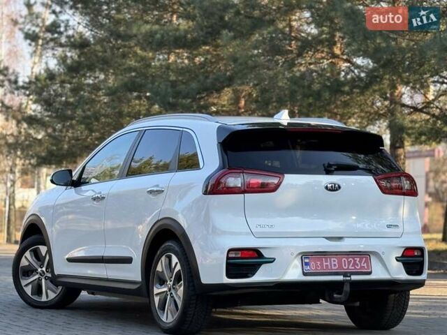 Белый Киа Niro, объемом двигателя 0 л и пробегом 72 тыс. км за 18600 $, фото 7 на Automoto.ua