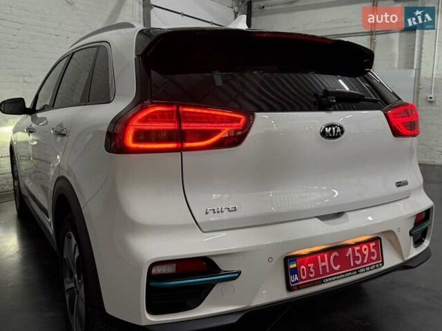 Белый Киа Niro, объемом двигателя 0 л и пробегом 91 тыс. км за 19985 $, фото 4 на Automoto.ua