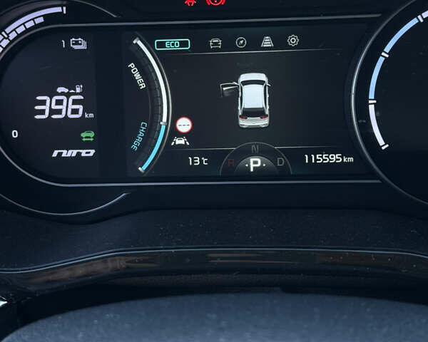Белый Киа Niro, объемом двигателя 0 л и пробегом 115 тыс. км за 19600 $, фото 17 на Automoto.ua