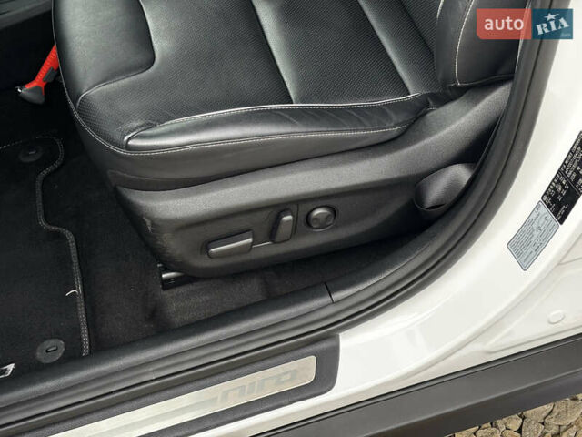 Белый Киа Niro, объемом двигателя 0 л и пробегом 141 тыс. км за 19100 $, фото 23 на Automoto.ua