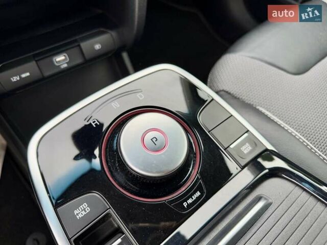 Белый Киа Niro, объемом двигателя 0 л и пробегом 65 тыс. км за 19300 $, фото 30 на Automoto.ua